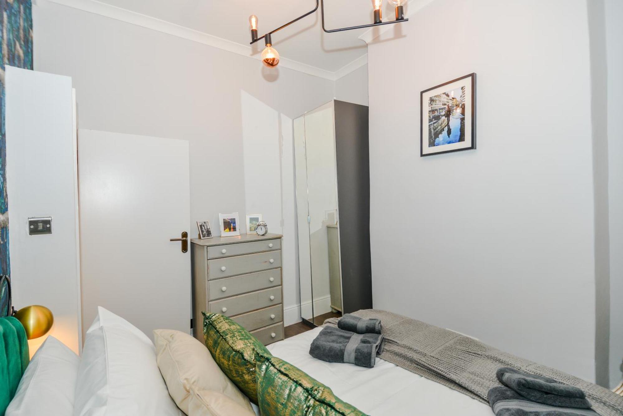 Cosy 1 Bedroom Home For Small Families London Exterior foto