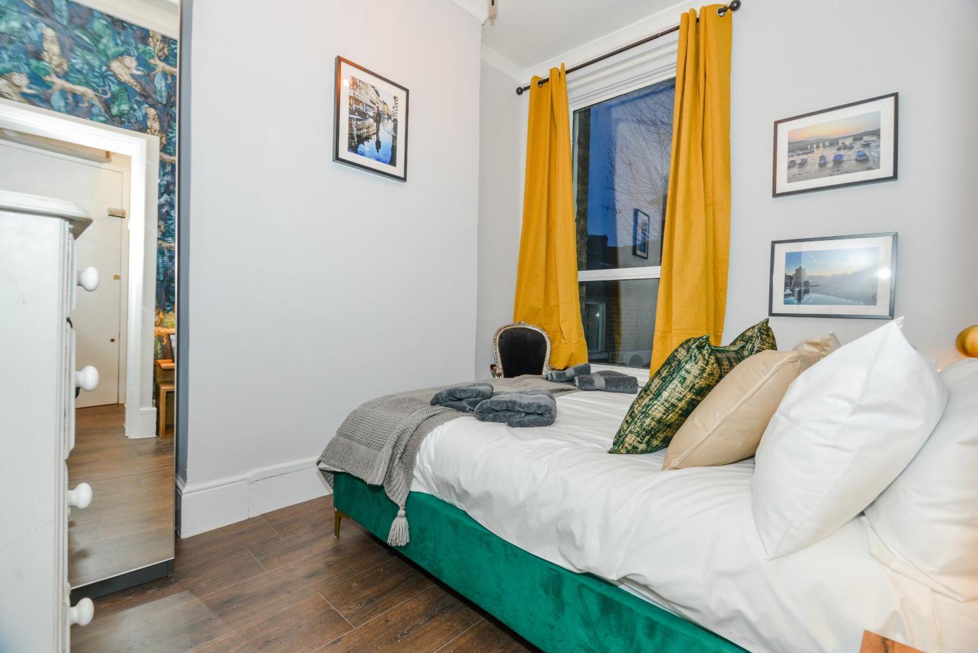 Cosy 1 Bedroom Home For Small Families London Exterior foto