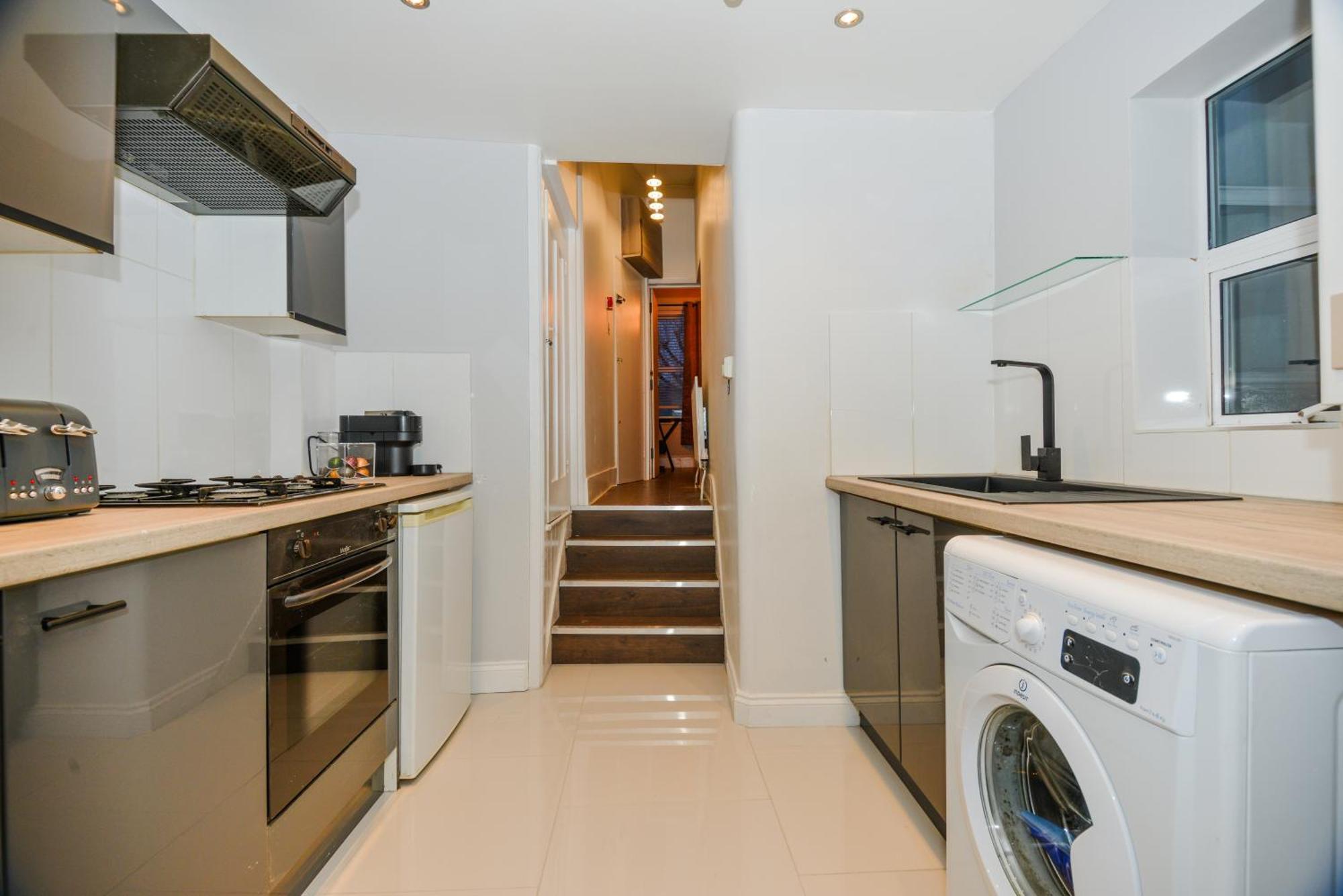 Cosy 1 Bedroom Home For Small Families London Exterior foto