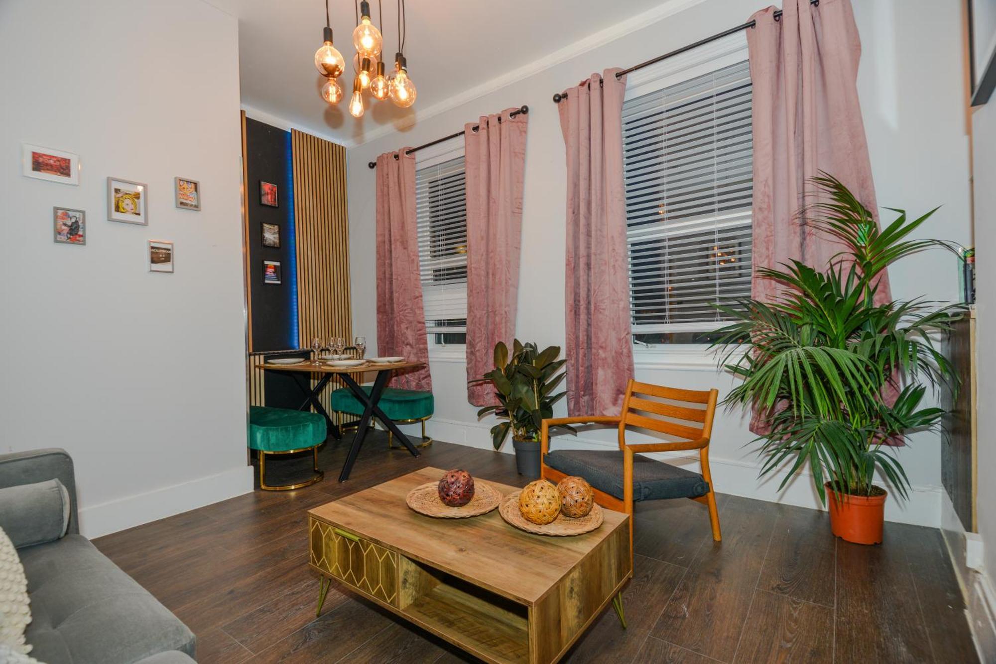 Cosy 1 Bedroom Home For Small Families London Exterior foto